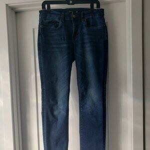TAHARI MAN SLIM JEANS SIZE 30X32